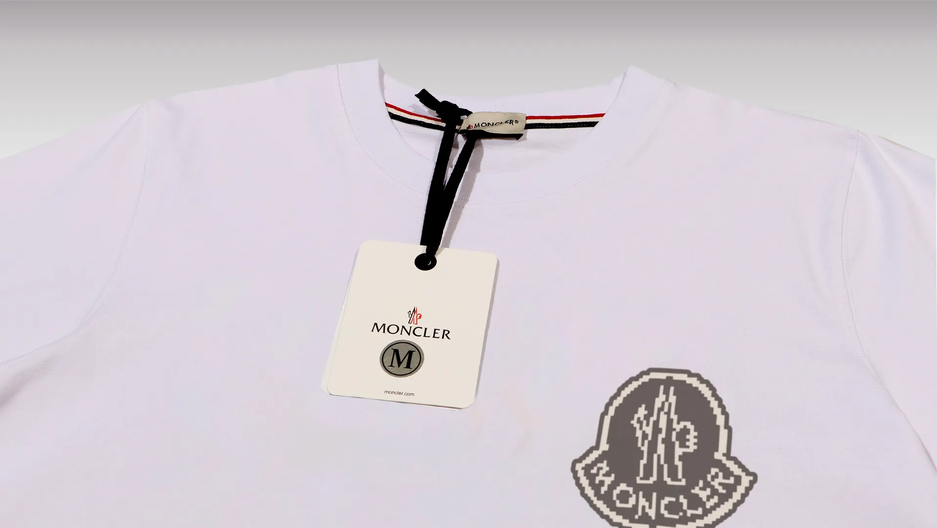 《Moncler~ 》2024New Arrival Quality T , Versatile Quality ！ ‼ 32 250G ‼ ， ， ， ， T 🤪 Sizes：S-M-L-XL-2XL ：Black，White， Same Style